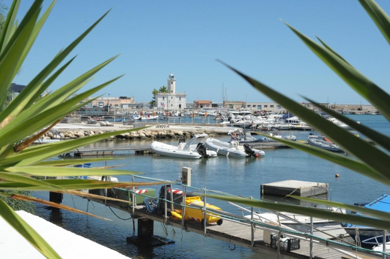 Pietrabianca Apartments San Lorenzo Manfredonia Buitenkant foto